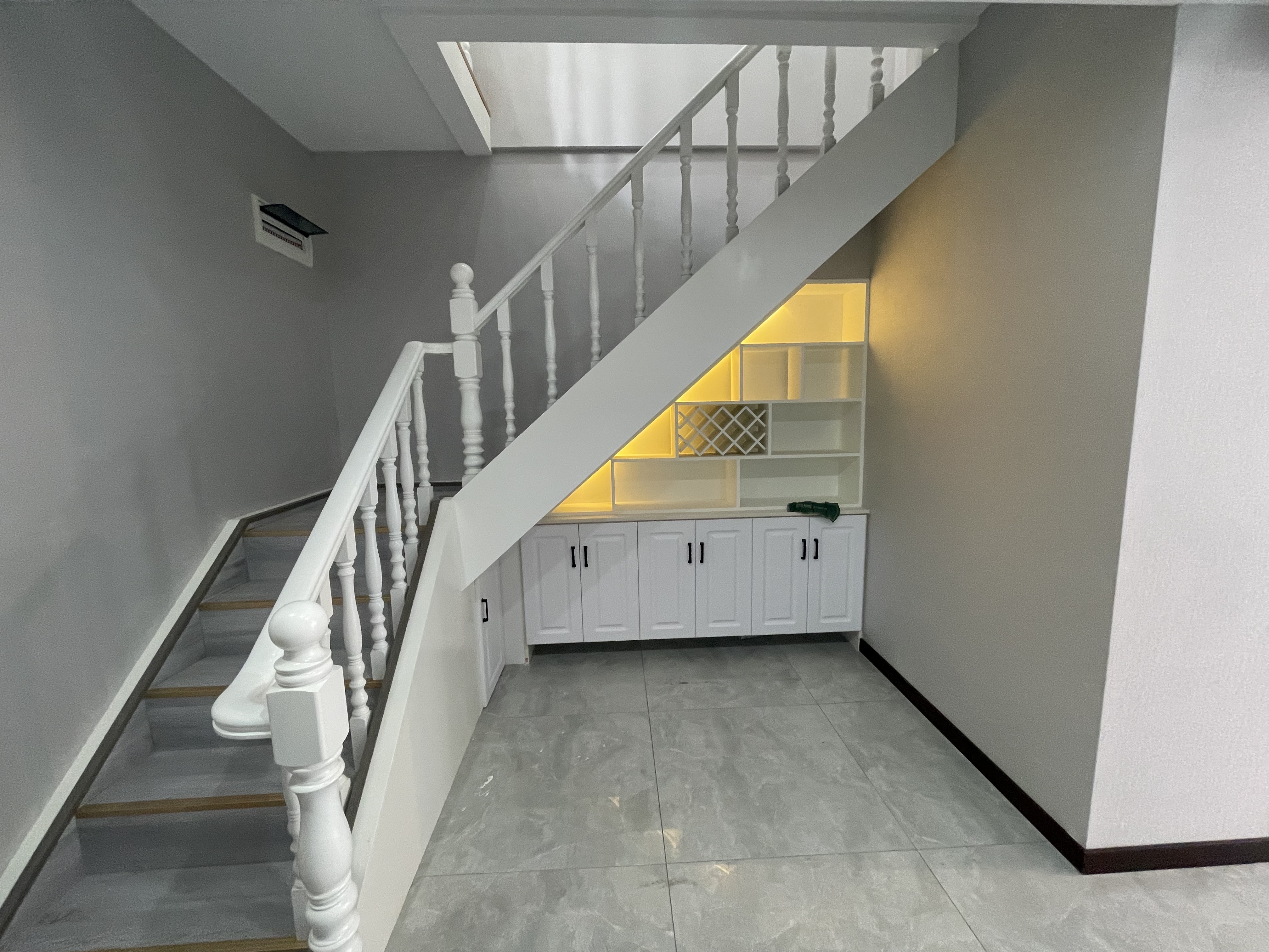 南城新区.汽车城公寓.复式.房东急售