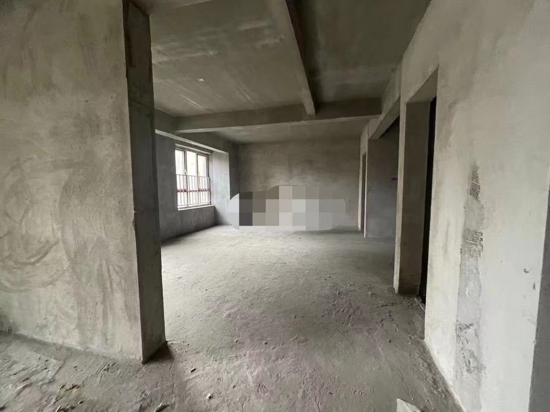 60，房东降价出售，沔阳公馆，中间楼层 ​， ​单价5500，​证件满二