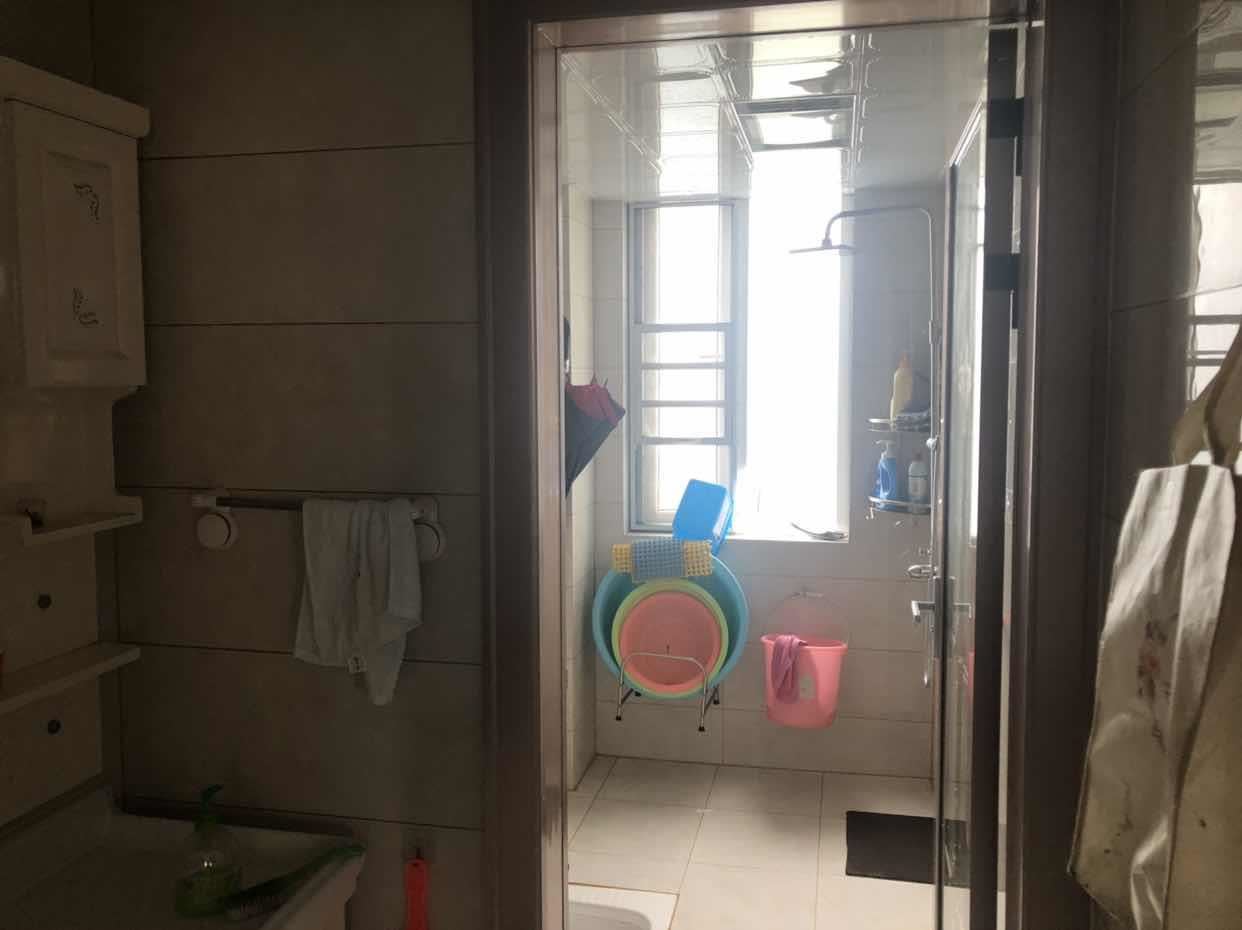 精装修现代森林国际城新二中二小85万拎包入住看房方便