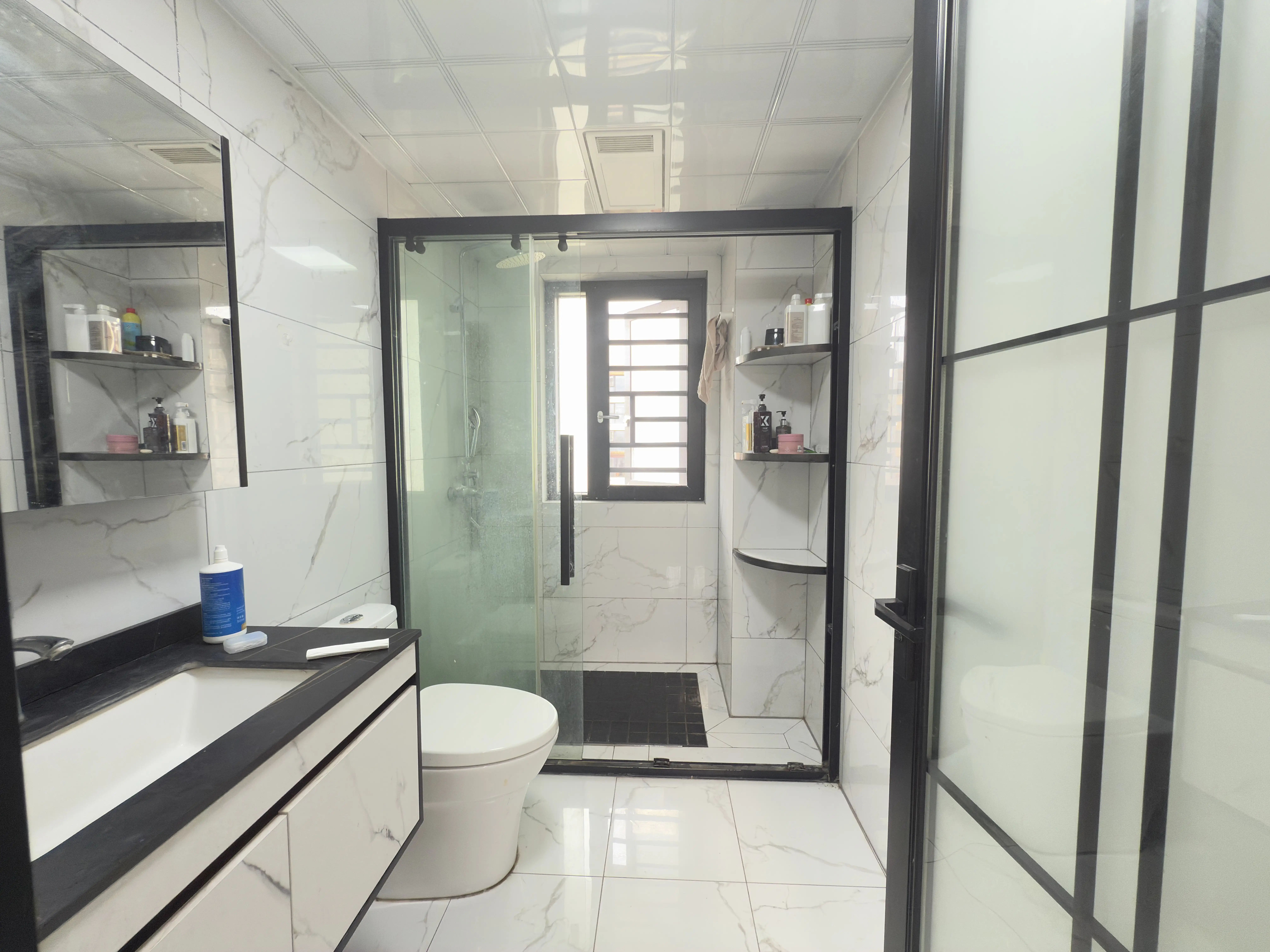 城南，领秀城，边户。精装三房，南北双阳台，凤凰楼层