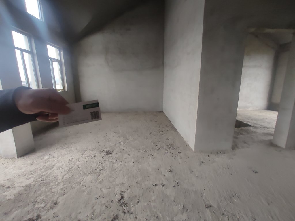 新区花苑，挖沟别墅.太子湖旁边联排别墅，性价比超高，业主诚心卖，看房方便