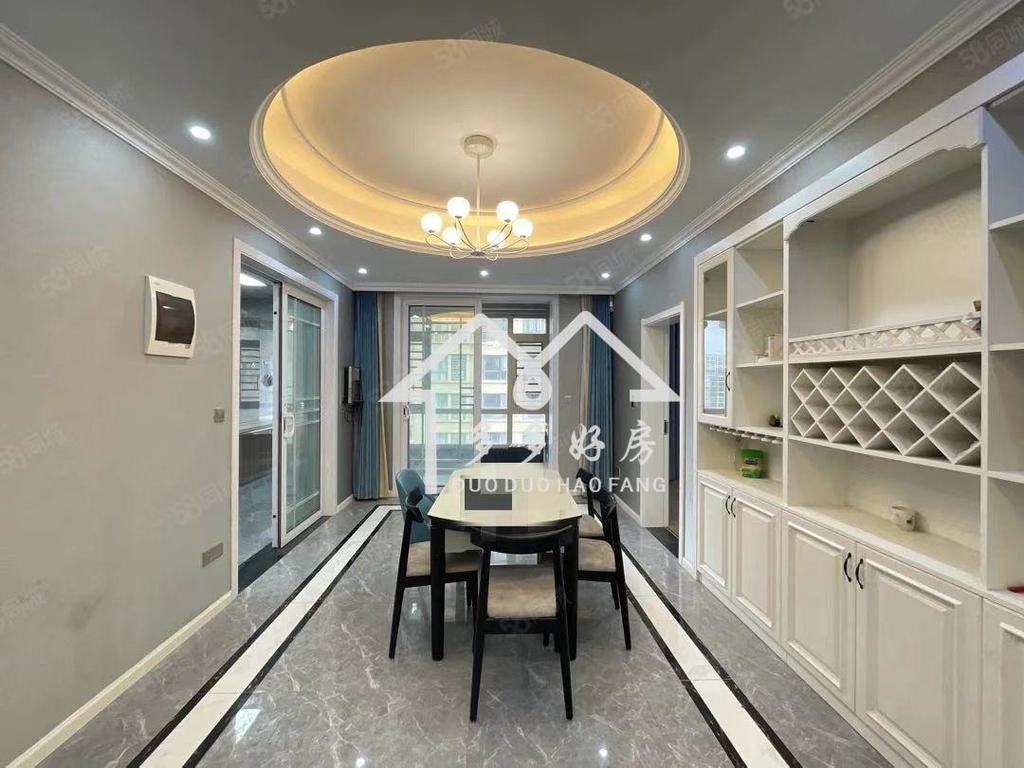 沔街品质小区，御台公馆hao装大平层，电梯入户，老板外地置业，带车位诚心出售