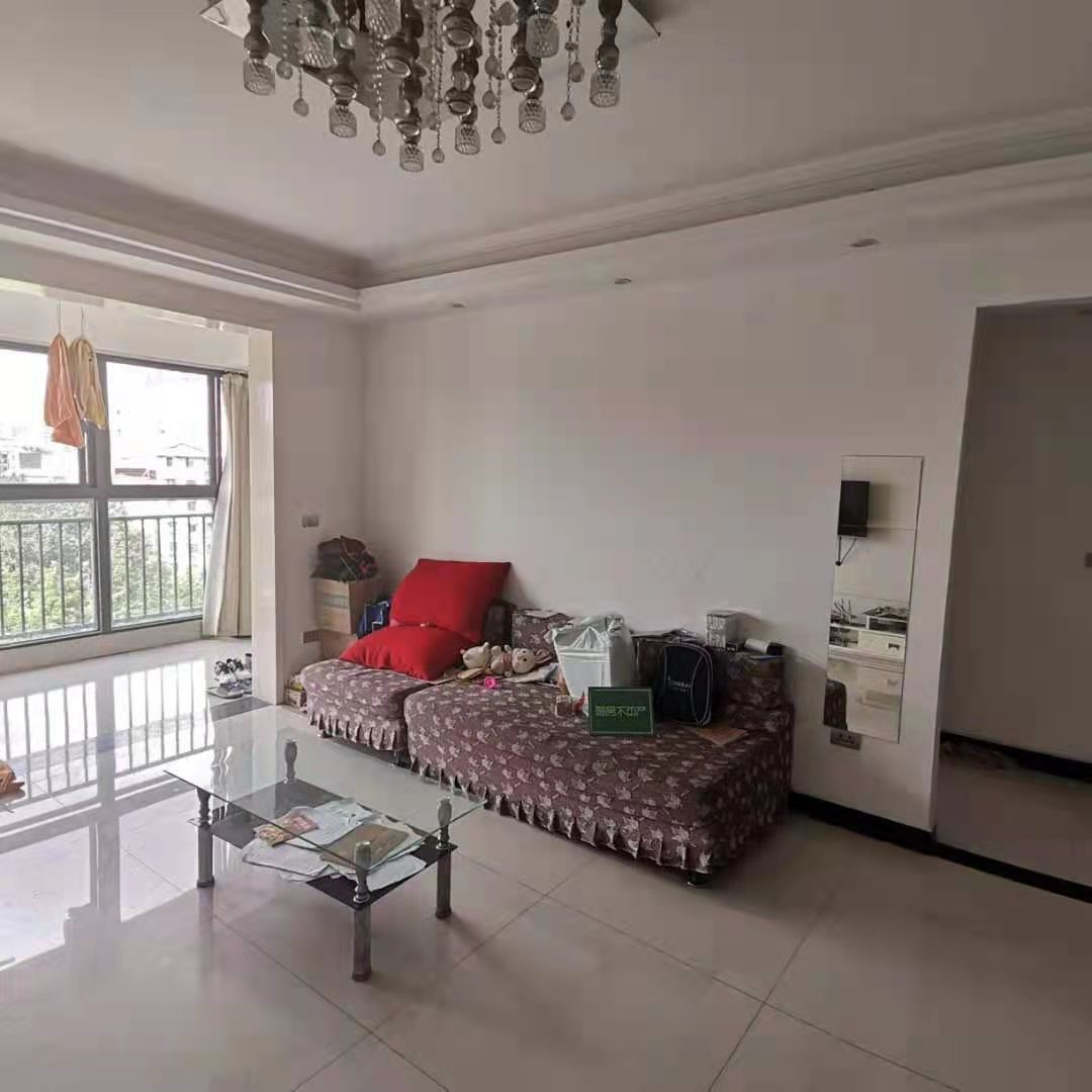 圣淘沙国际花园三房两厅两卫小区环境优美证满二诚意出售！