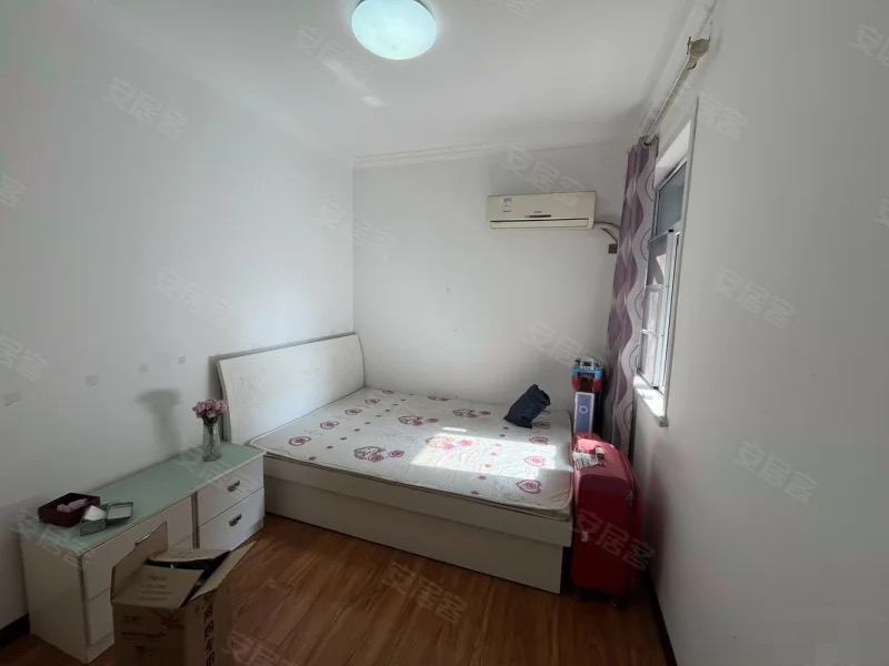 292，城南，精装小3房，电梯中间楼层，满五，税费低，新二中，步行沔阳公园，采光好