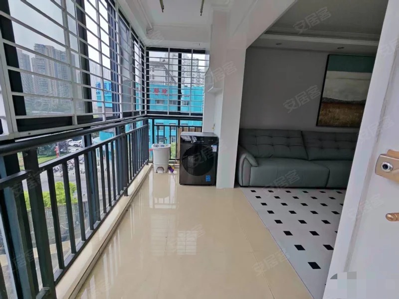 362，捡漏，降价了，城南沔街旁，电梯小高层，精装三房，单价5000，采光好，诚心出售