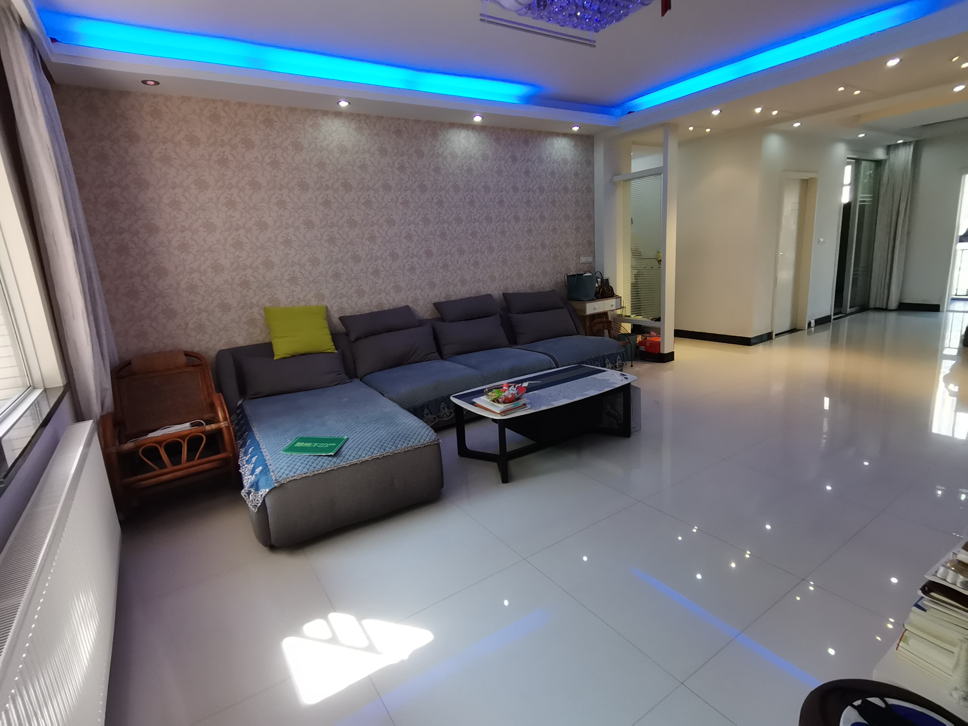 世纪雅园精装三房全屋暖气片中间楼层房东诚意出售