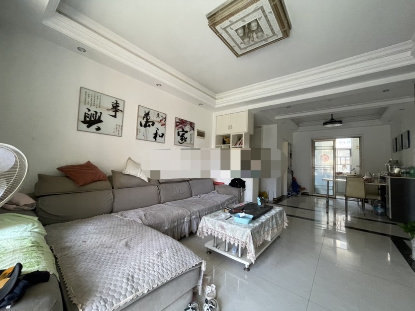 房东亏本出，时代天骄，精装3房，单价4500，带车位，电梯小高层