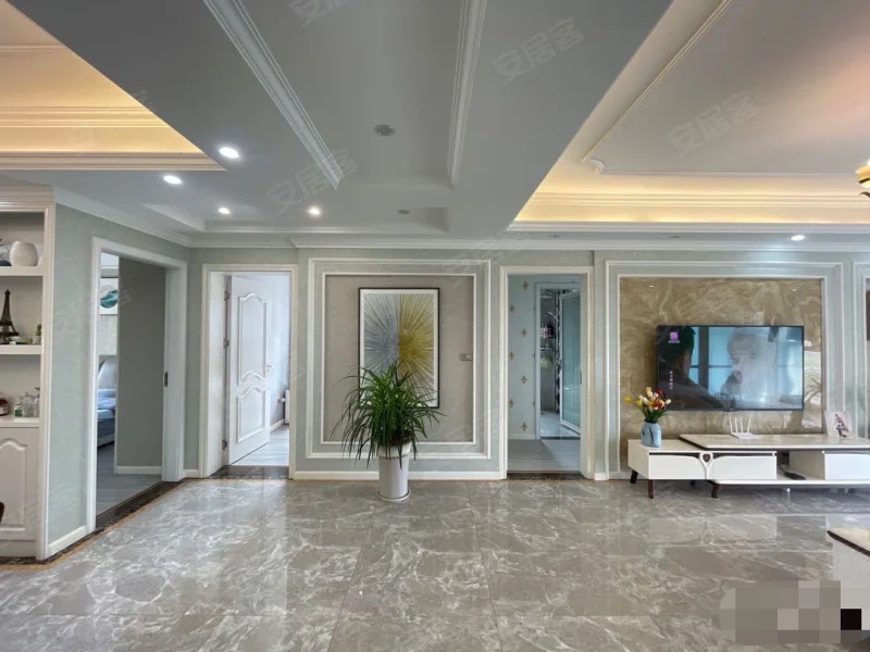 106，新城壹号四期，湖景房，精装大四房，全屋品牌家电家具，中央空调，中间楼层。证满二