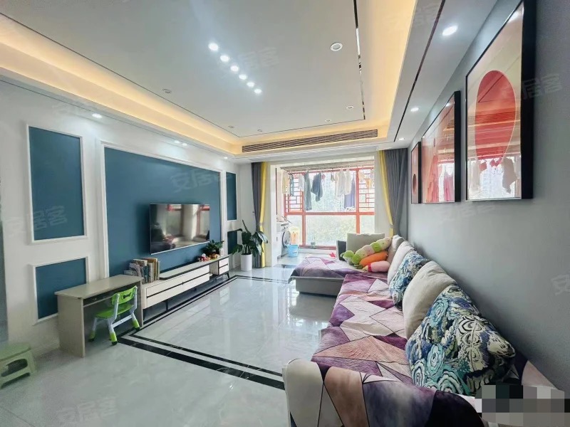 捡漏，新城壹号，电梯小洋房，7楼，总高11层​，精装小3房，装修99新，三开间朝南，证满二