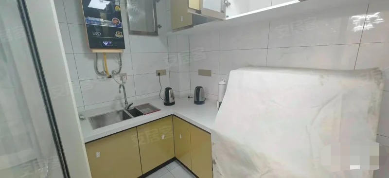 捡漏，满庭春，精装三房，成色新，代楼台，证满二，诚心出售