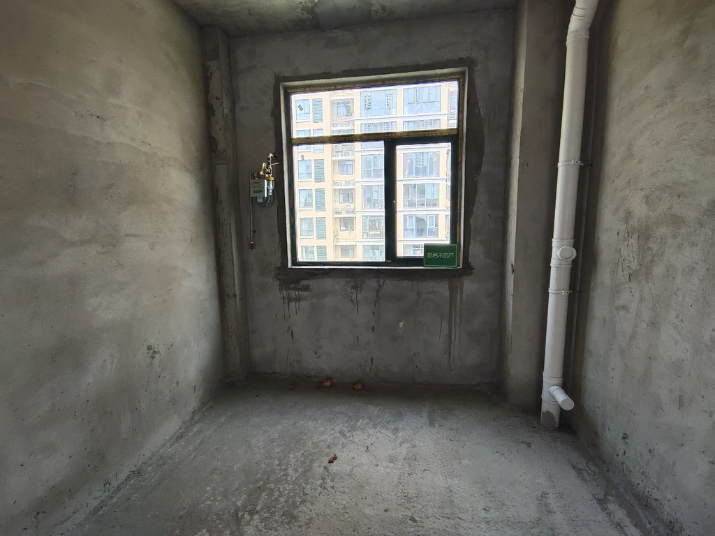 新城一号五期五期花园洋房毛坯三房看房方便