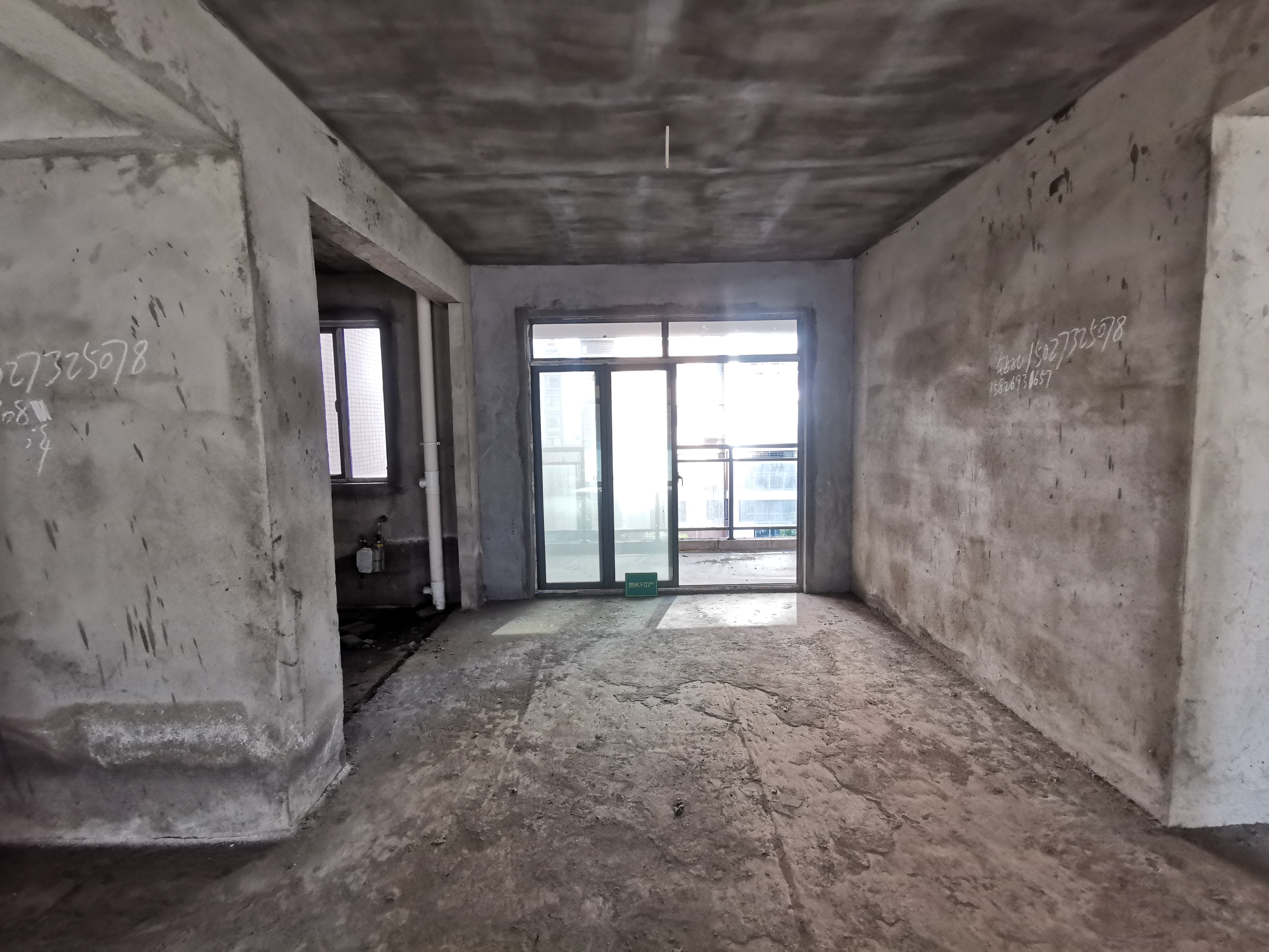 城南中芯紫金城大三房双阳台证满二楼层采光超好学笑都很近诚心出售看房方便