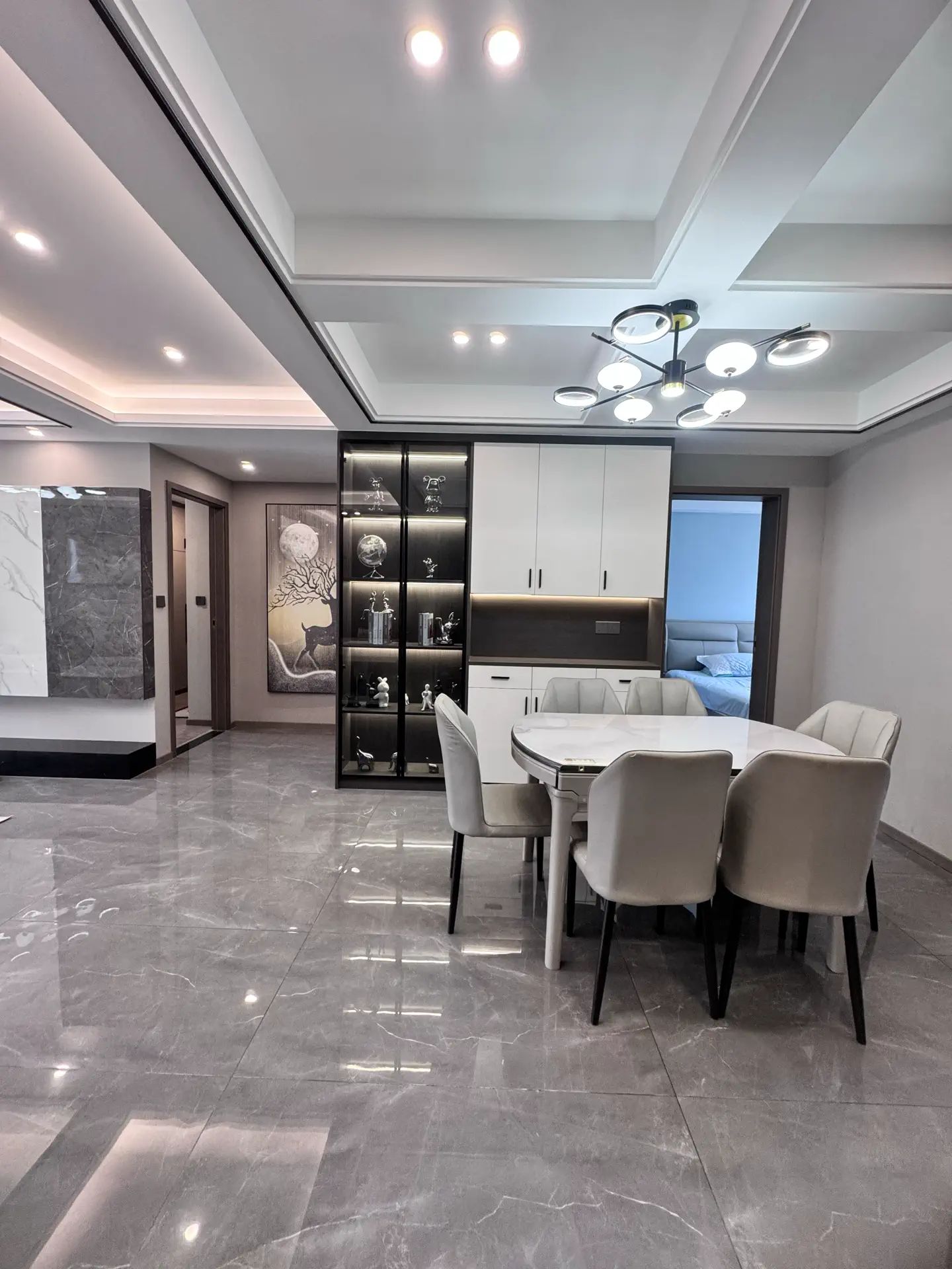 降价了，亏本出售，城南，元泰未来城C区，9.9成新，边户，精装三房两卫，诚心出售