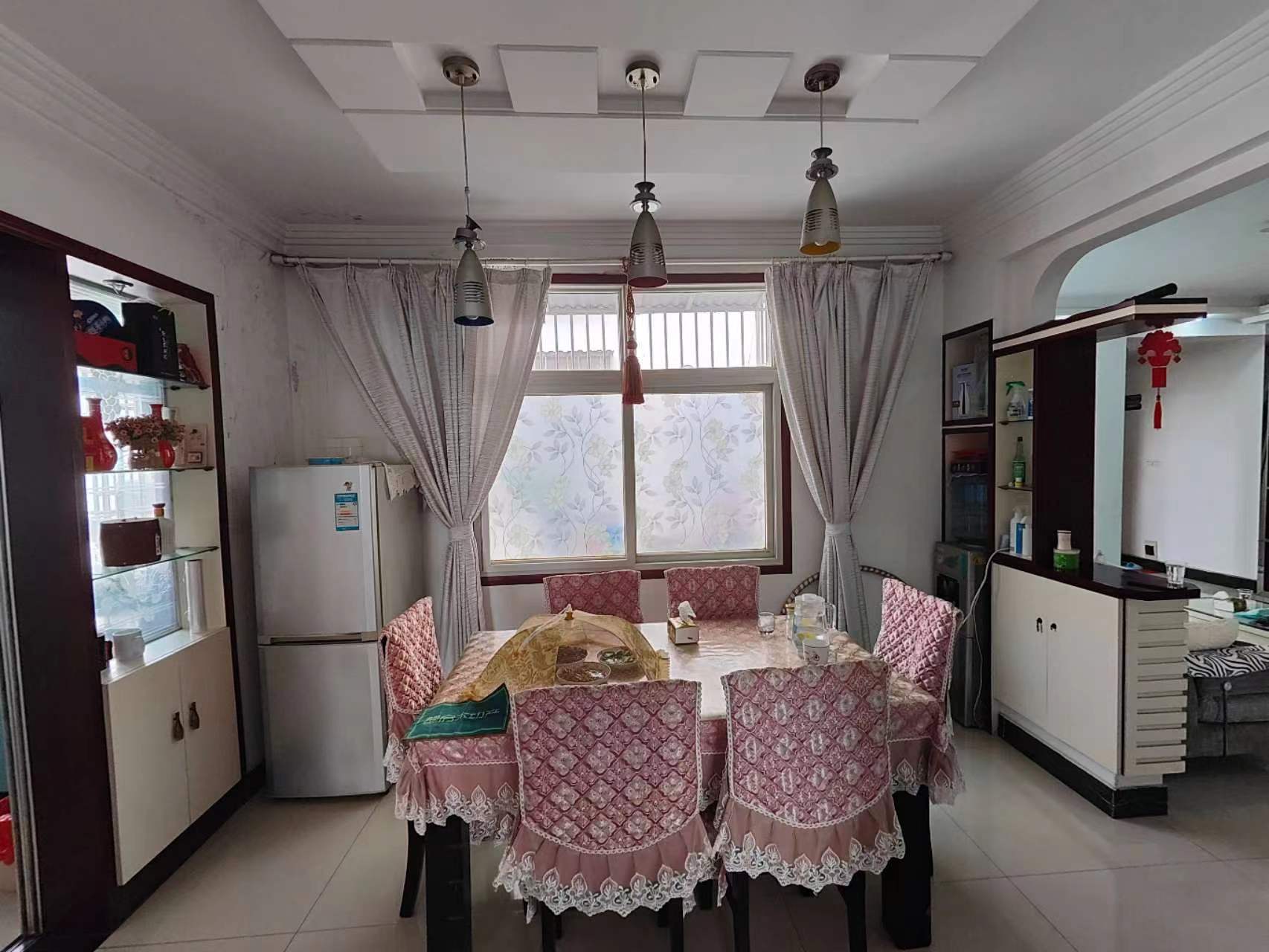 武商附近好房子，长虹花园精装大三房业主诚意出售，家电齐全拎包入住