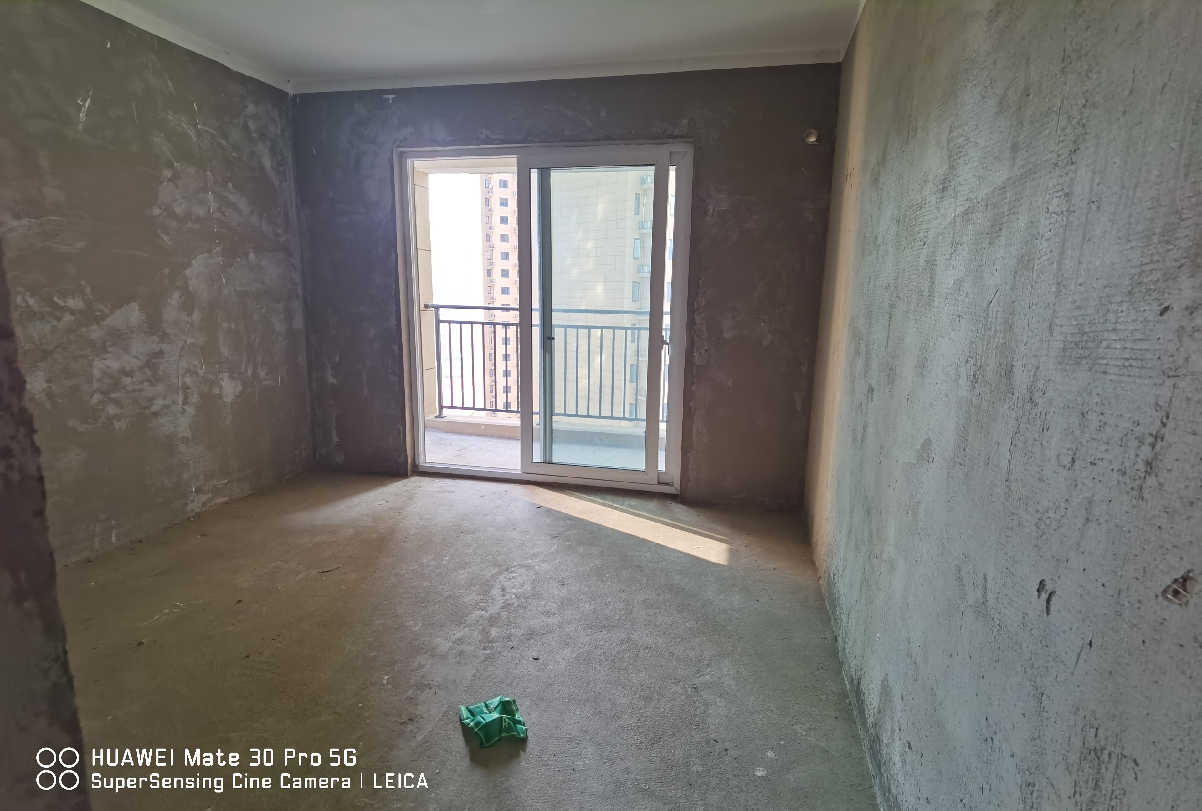 森林国际湖景房在家就能看南北通透中间楼层视野开阔看房方便