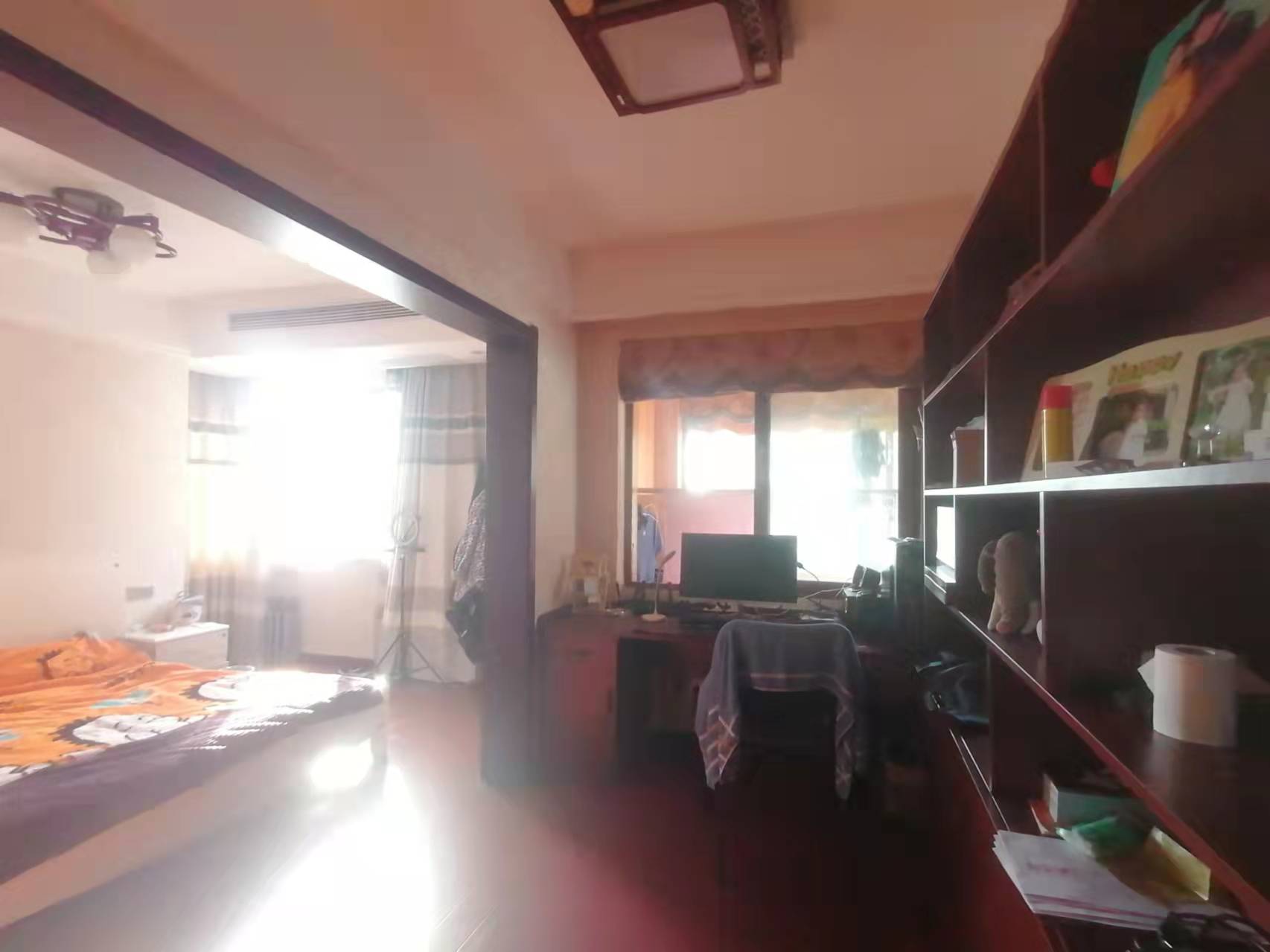 御台公馆品质小区小高层精装只卖6928每平米对面可以上学看房方便