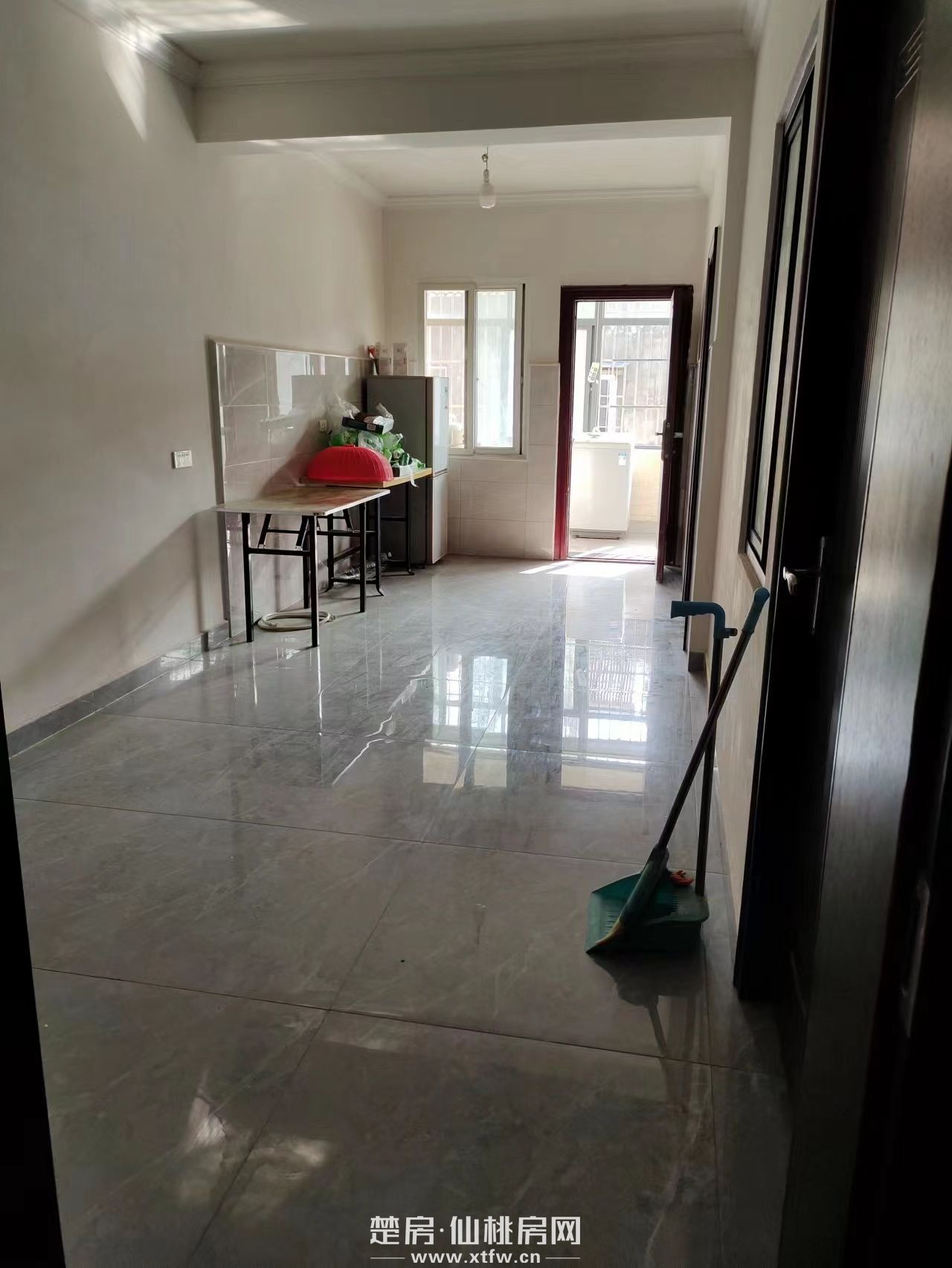 仙桃一中旁黄荆社区两室一厅一厨一卫