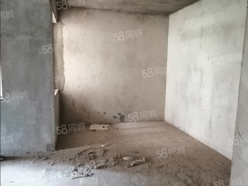 城南毛坯三房，证满二