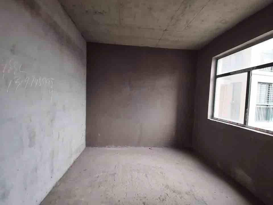 业主急售，城南新城壹号，单价5200，中间楼层，速度捡漏