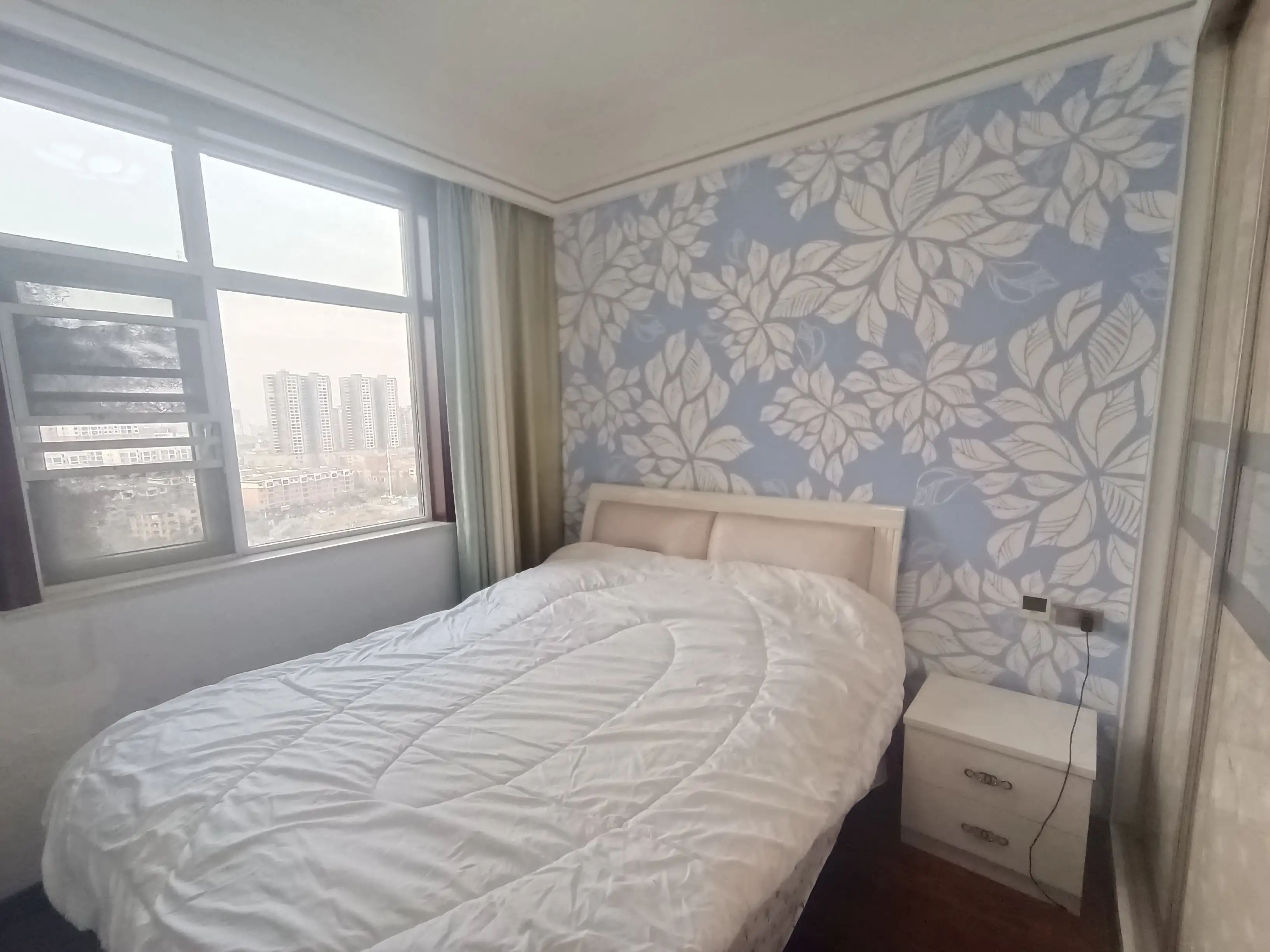 城南新三中旁，元泰精装大三房，中央空调，拎包入住