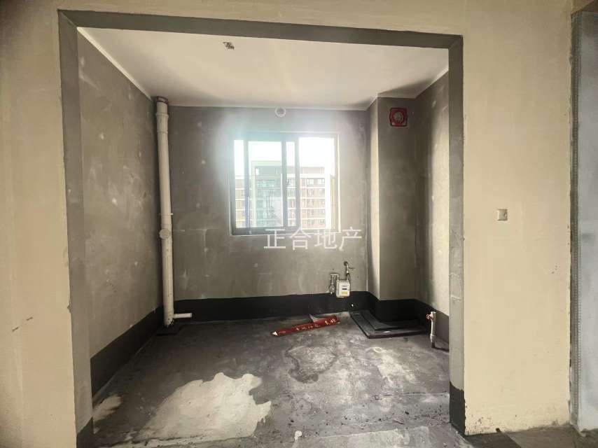 城南，吾悦，119平边户，送车位，电梯好楼层，采光视野宽阔，业主诚心出售，