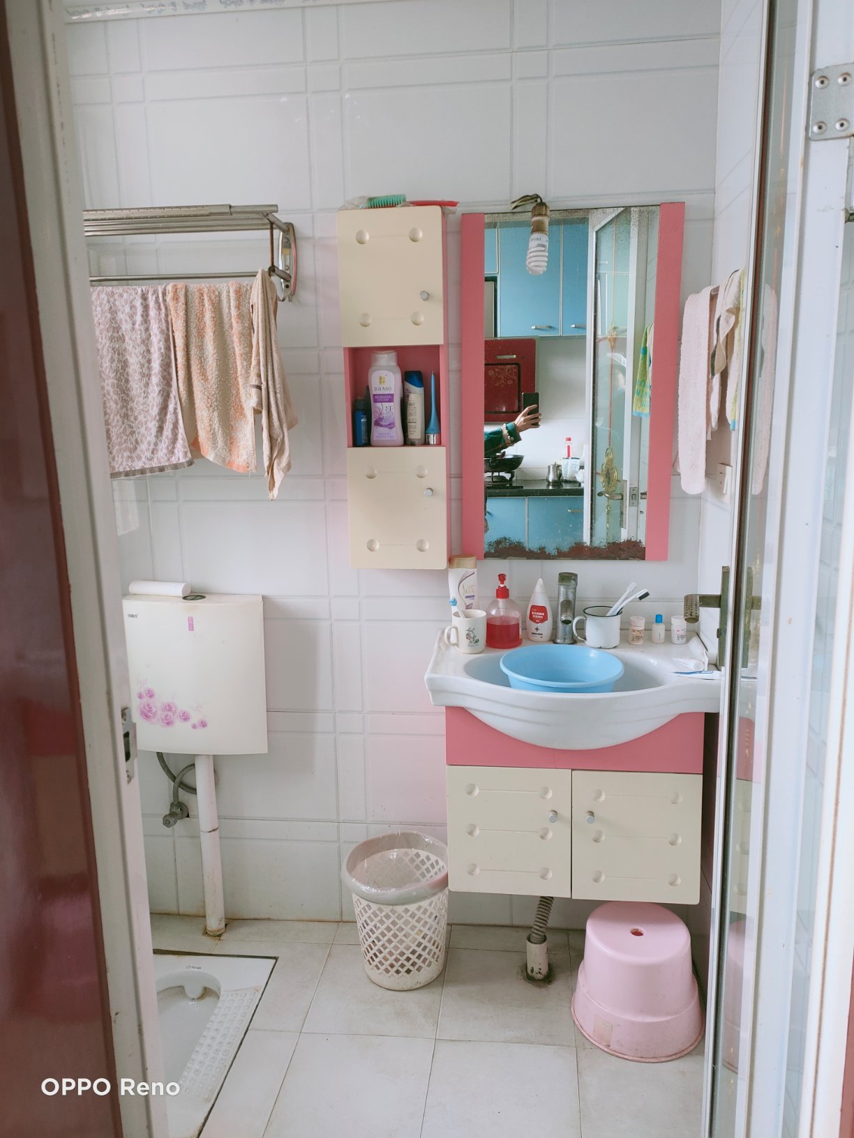 房屋装修新呈舒适，南北朝向，价低。拎包即住