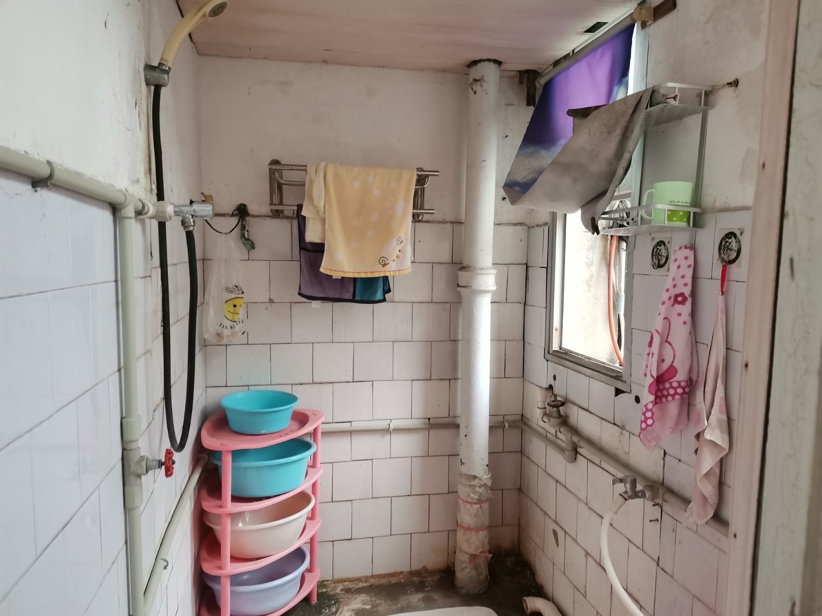 城东水产楼四中正对面步梯4楼3房带一书房支持按揭