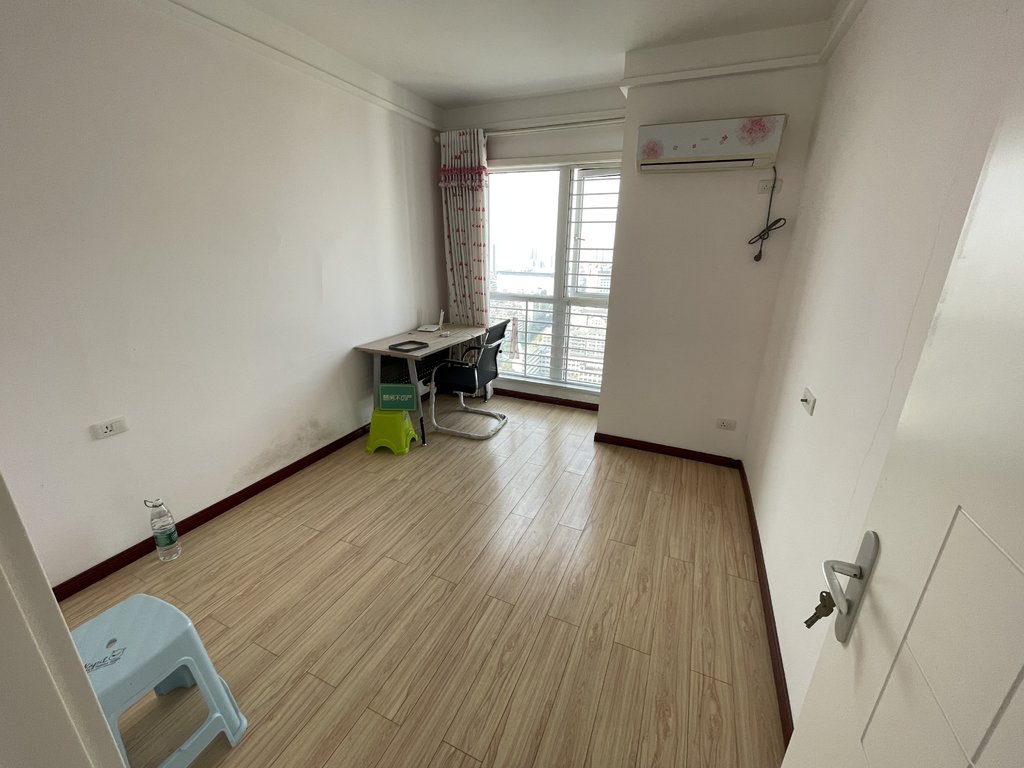 城南福星城精装修三房好楼层武商商圈南北通透户型