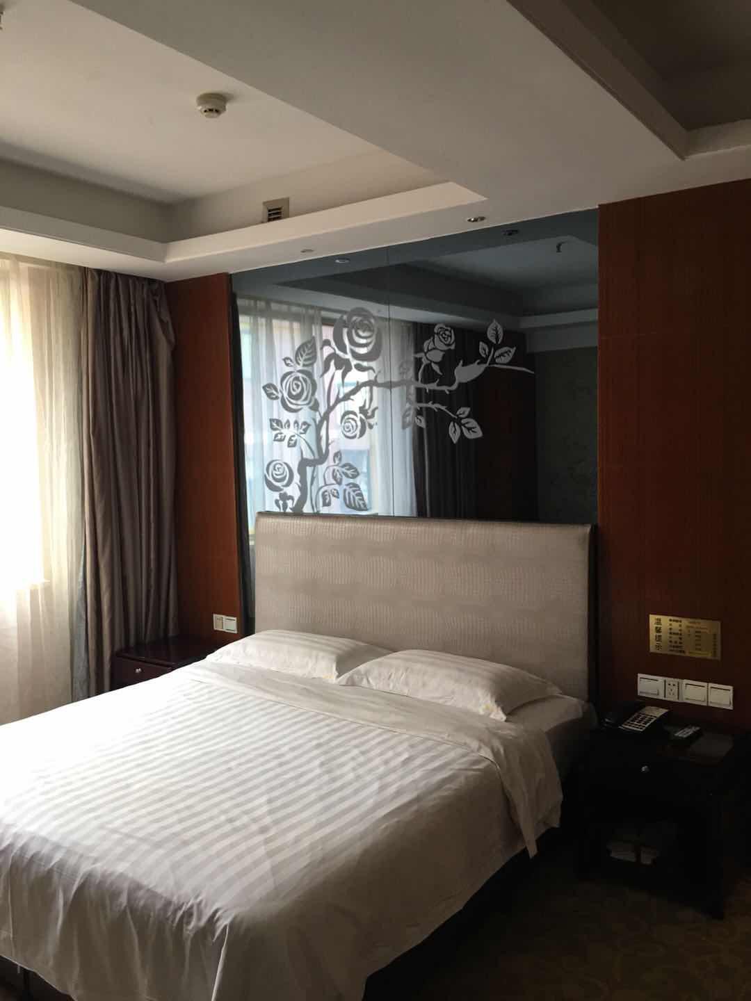 天下城市星座精装小户型，证满二，可以出租