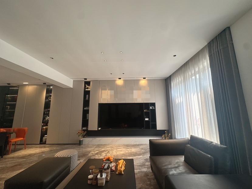 房东亏本出，祥生毫华别墅，全屋地暖，品牌装修，证满二