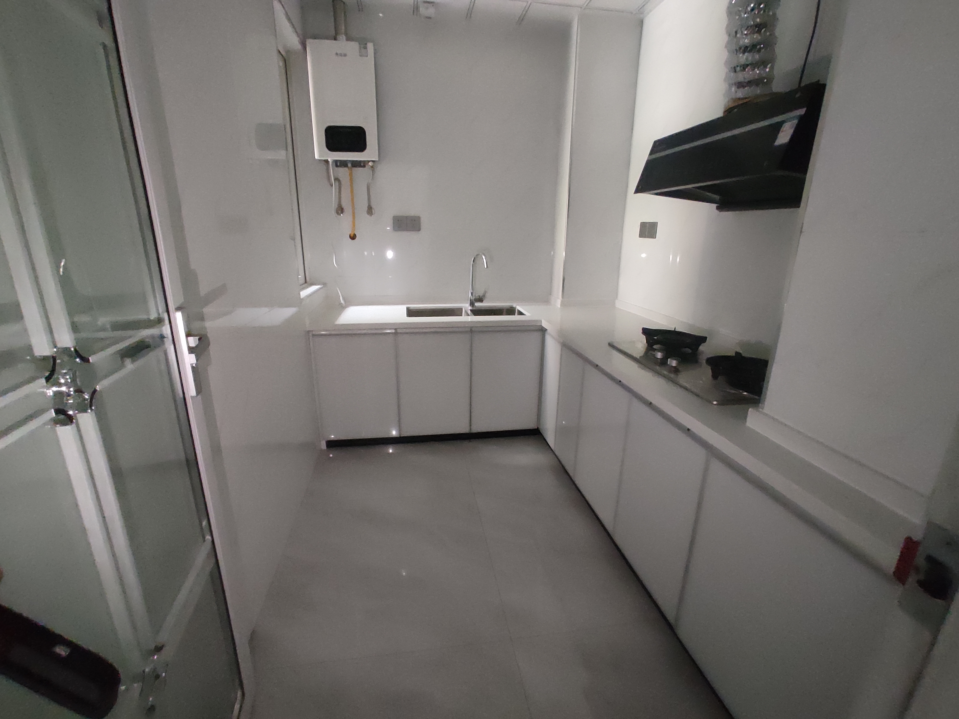 森林国际.精装三房.下楼就是學笑.看房方便