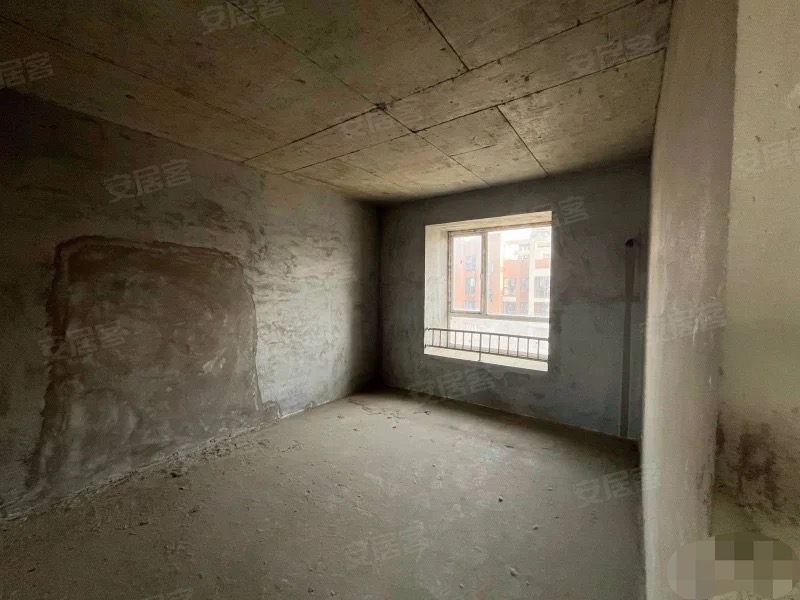 捡漏，城南，新街，电梯好楼层​，单价4000，沔阳xiao学新三中，证满二