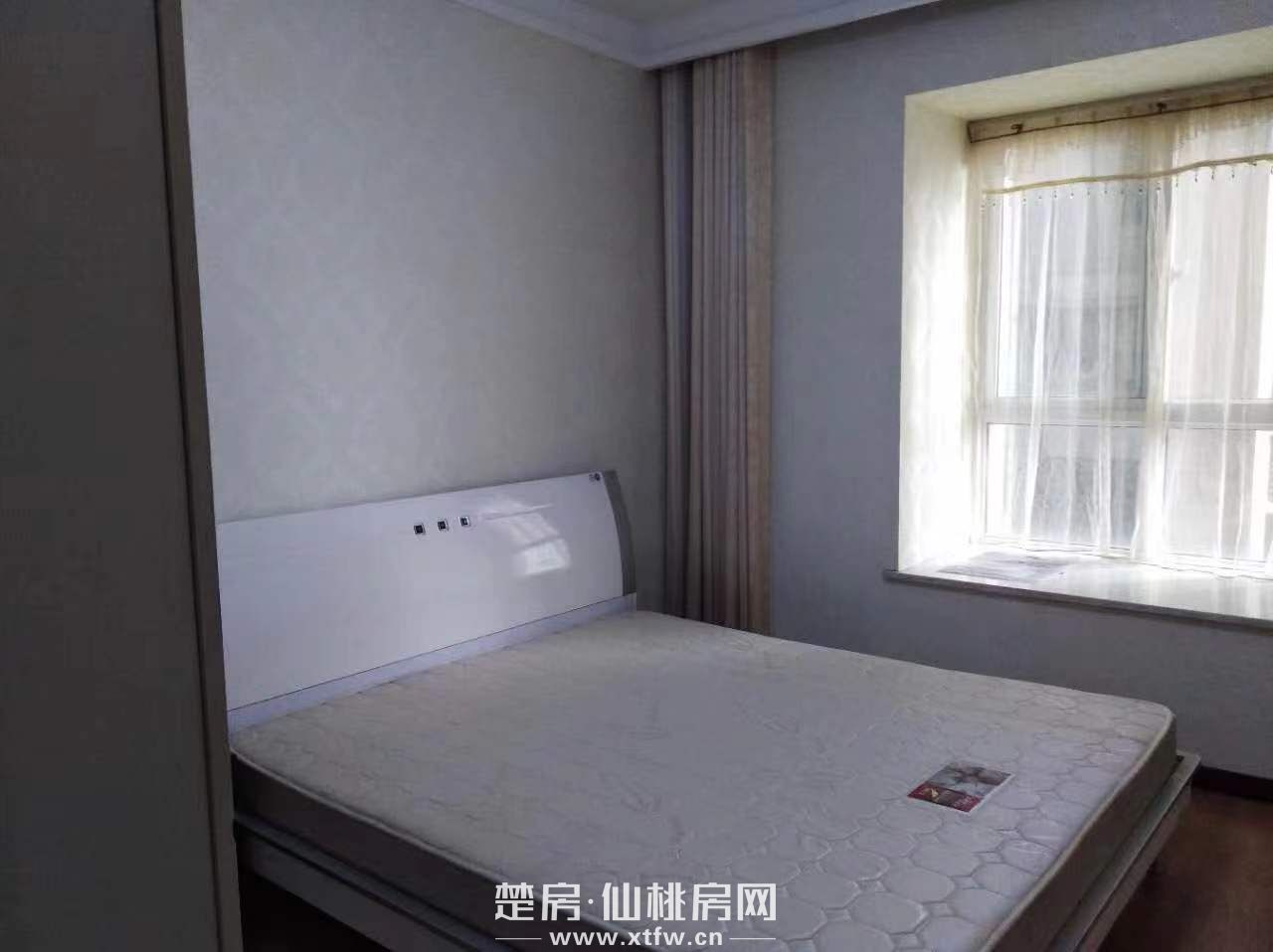 精装修大房，家电齐全，可拎包入住