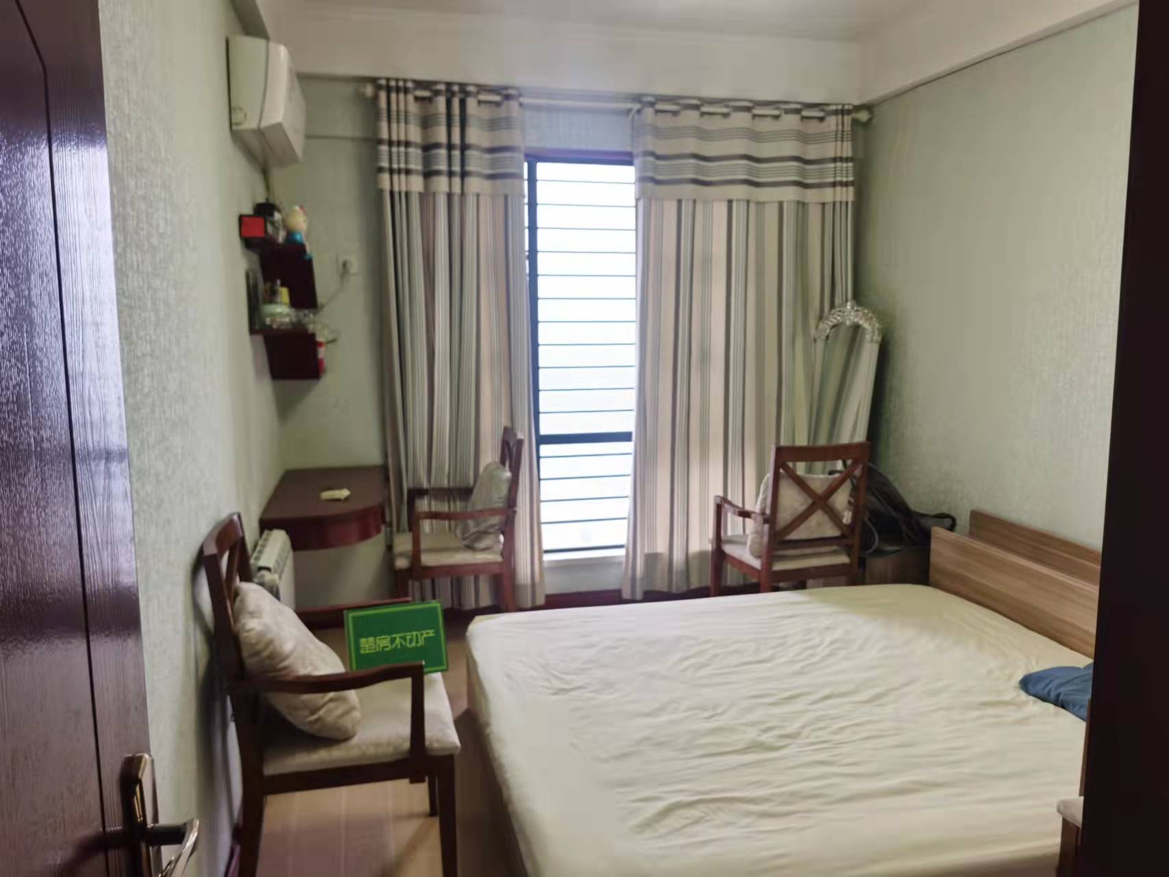 绿地华庭香格里拉电梯复式中式装修空中大露台花园