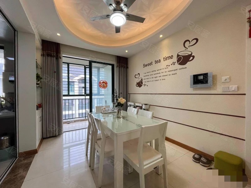 351，急售，德政金园复式，带地下室，带露台，精装5房4卫，证满二，南北通透