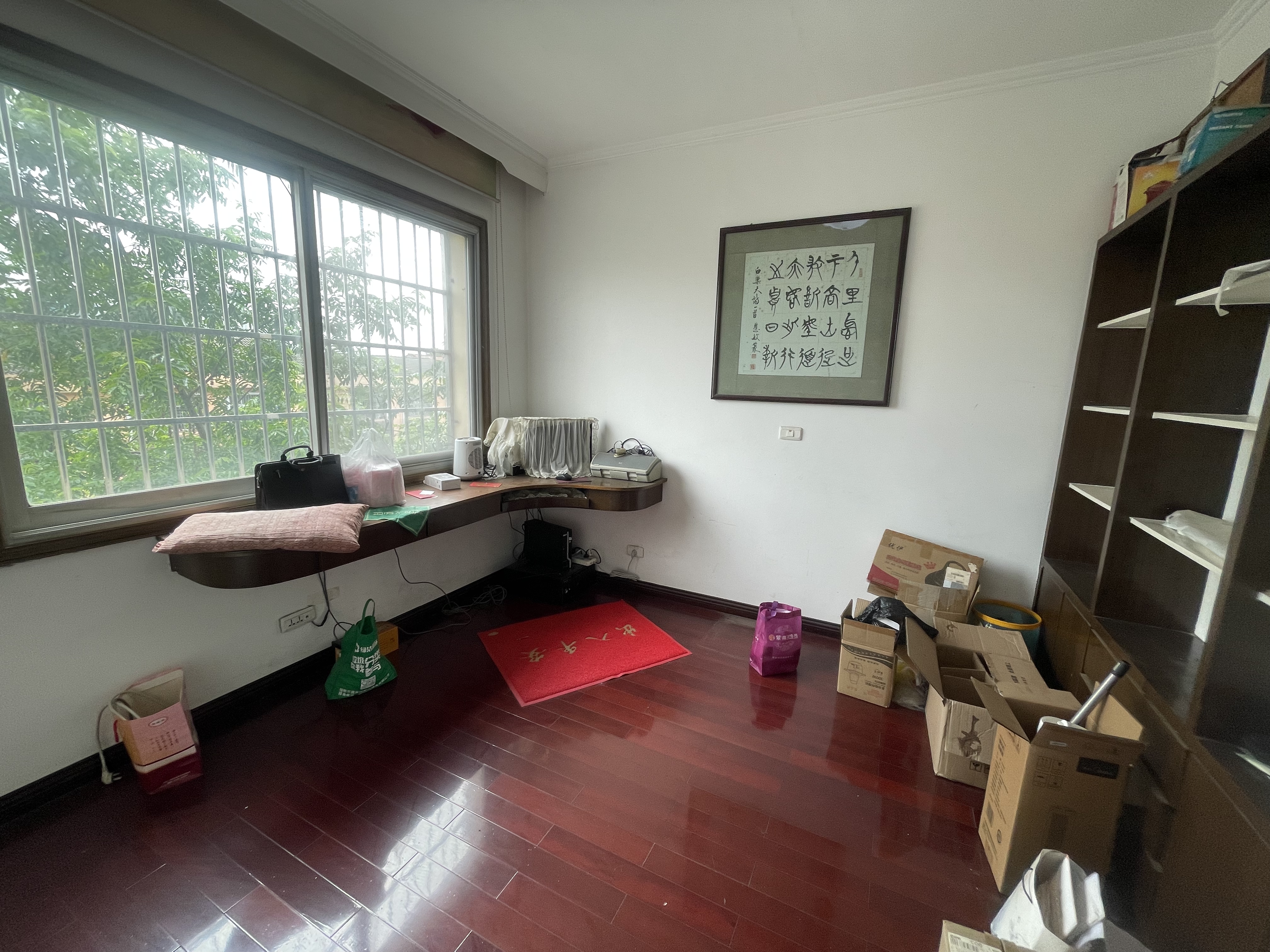 德政园.枫丹苑.小区配套成熟.诚意出售