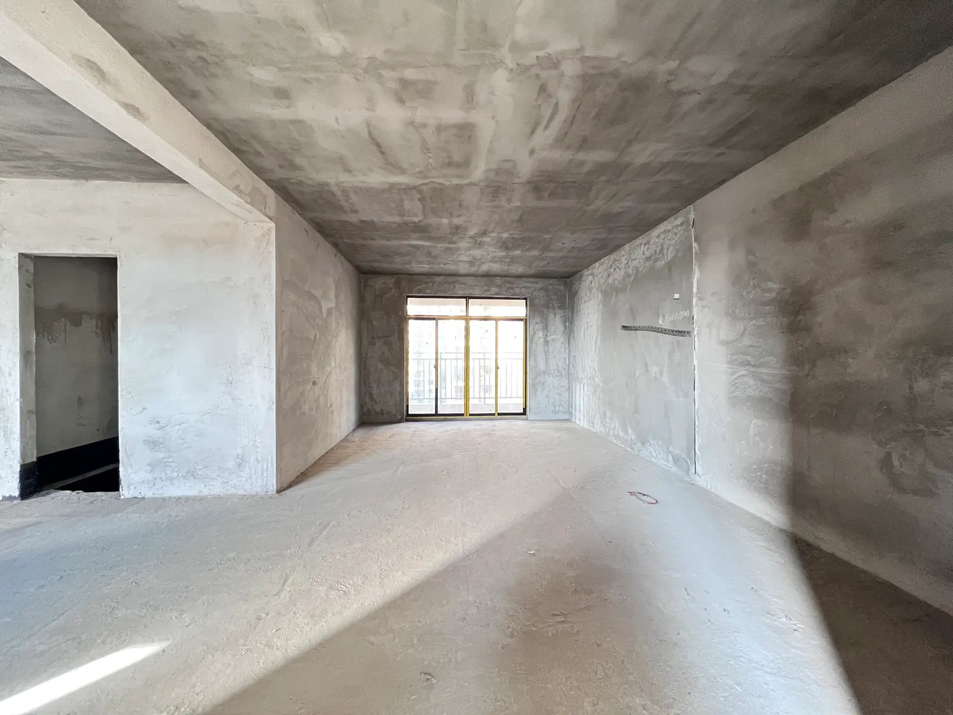 沔阳清华园，小高层，中间好楼层，边户，南北通透，证满二