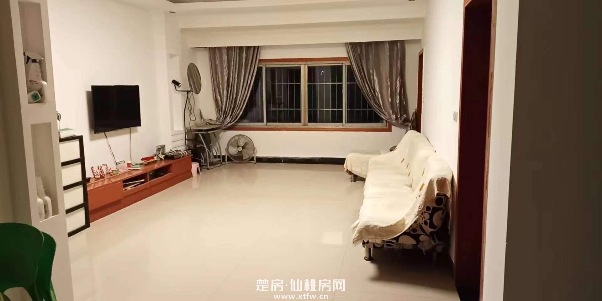 宽敞明亮的好房子，楼龄只有10多年，你值得拥有