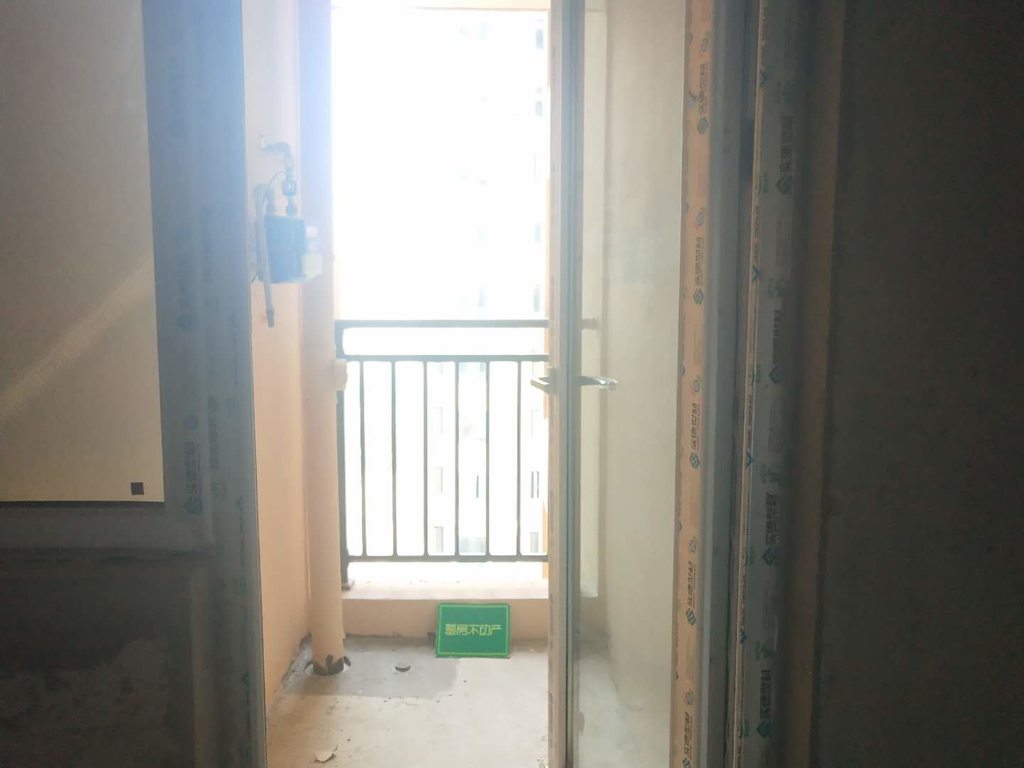 南国明珠南国明珠毛坯三房好户型好楼层可随看房