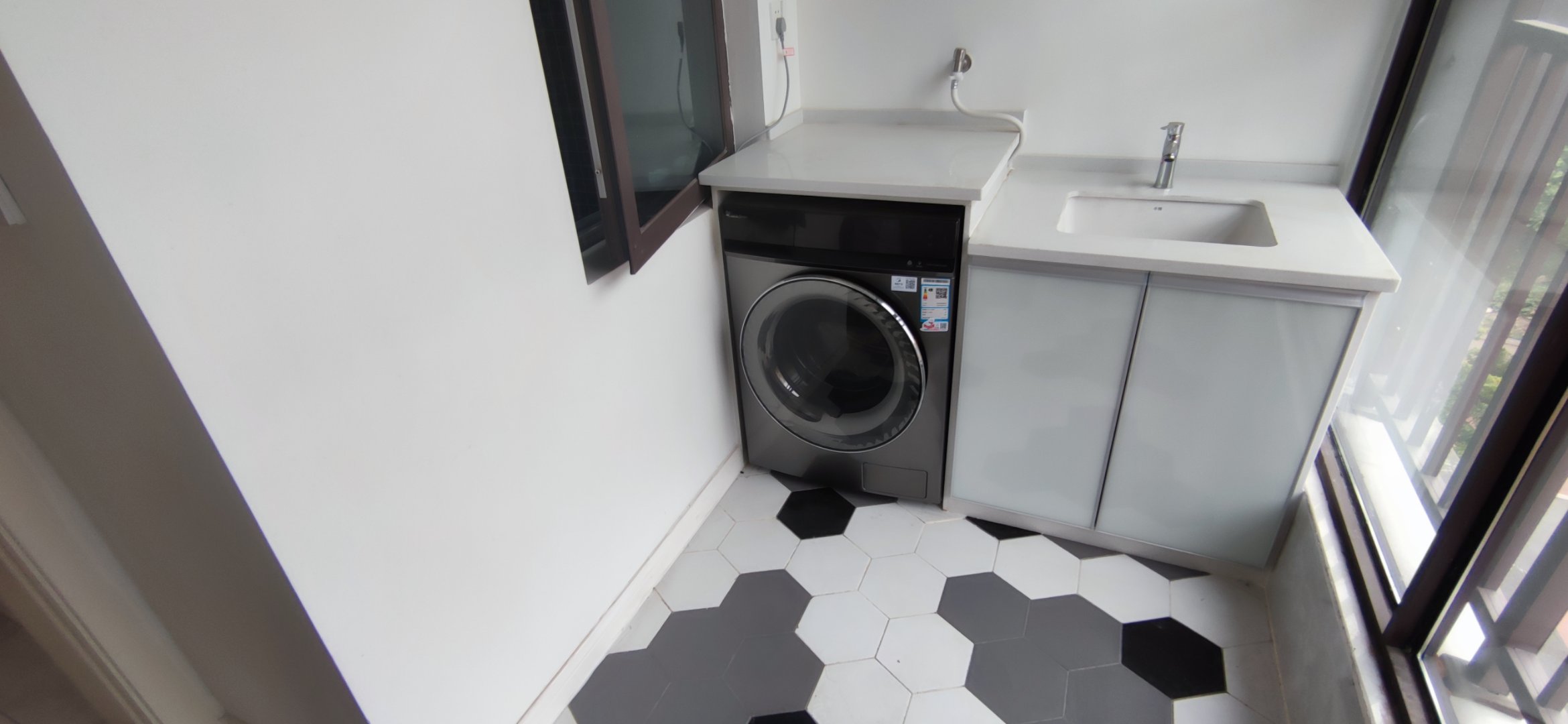 绿地香格里拉新装修三房，一天未住