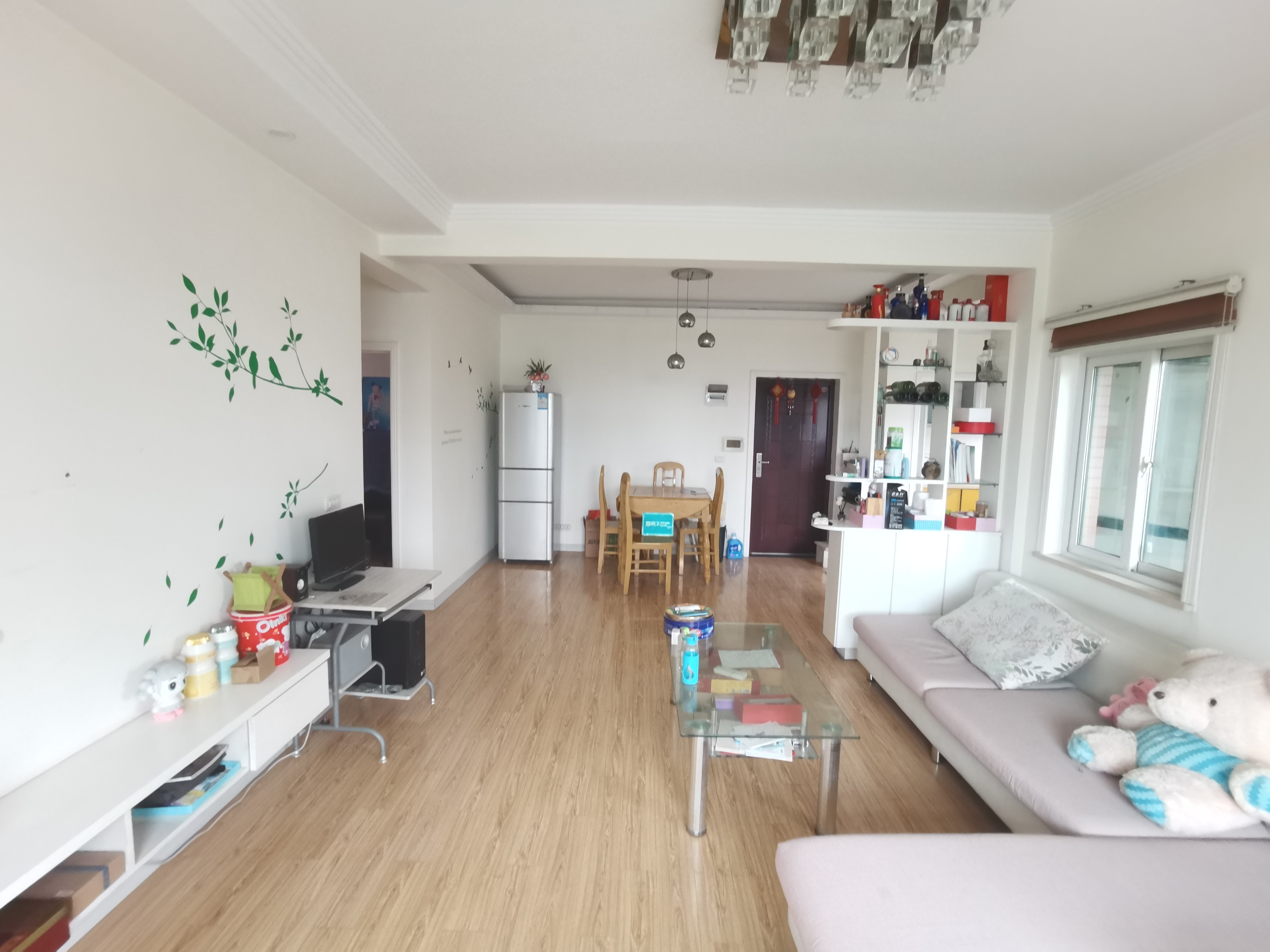 香岸华府精装步梯房，税费少  价格可小刀