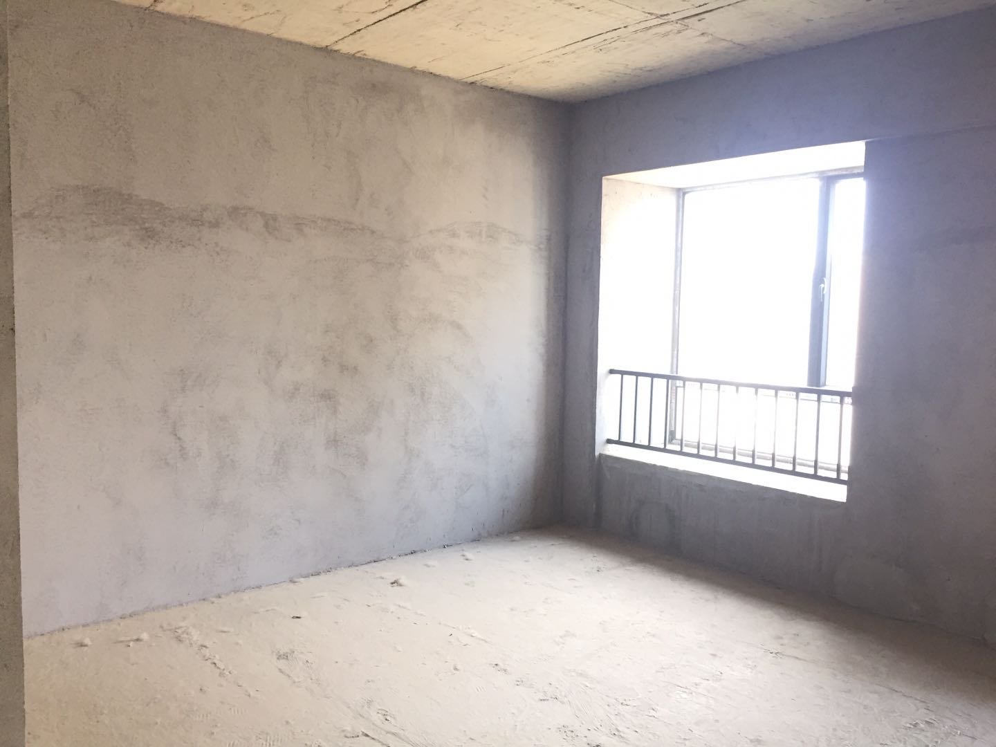 康湾一品毛坯两房，电梯好楼层