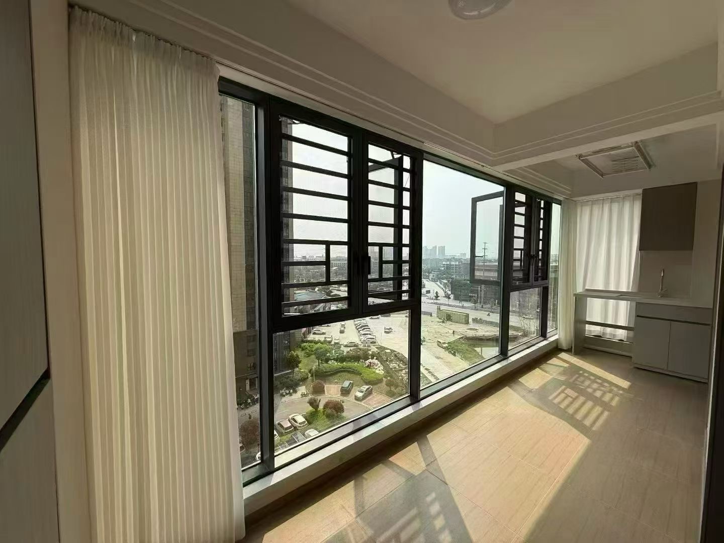 城南，仙桃碧桂园，精装4房2卫，单价5750业主自装，新装修，证满二