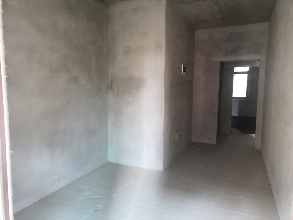 绿地香格里拉洋房毛坯四房电梯好楼层双阳台