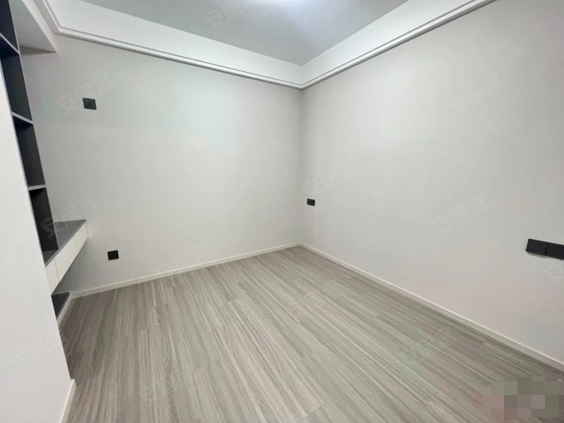 降价了，捡漏，城南沔街，城市丽景，全新精装三房，中间好楼层，好楼层，证满二