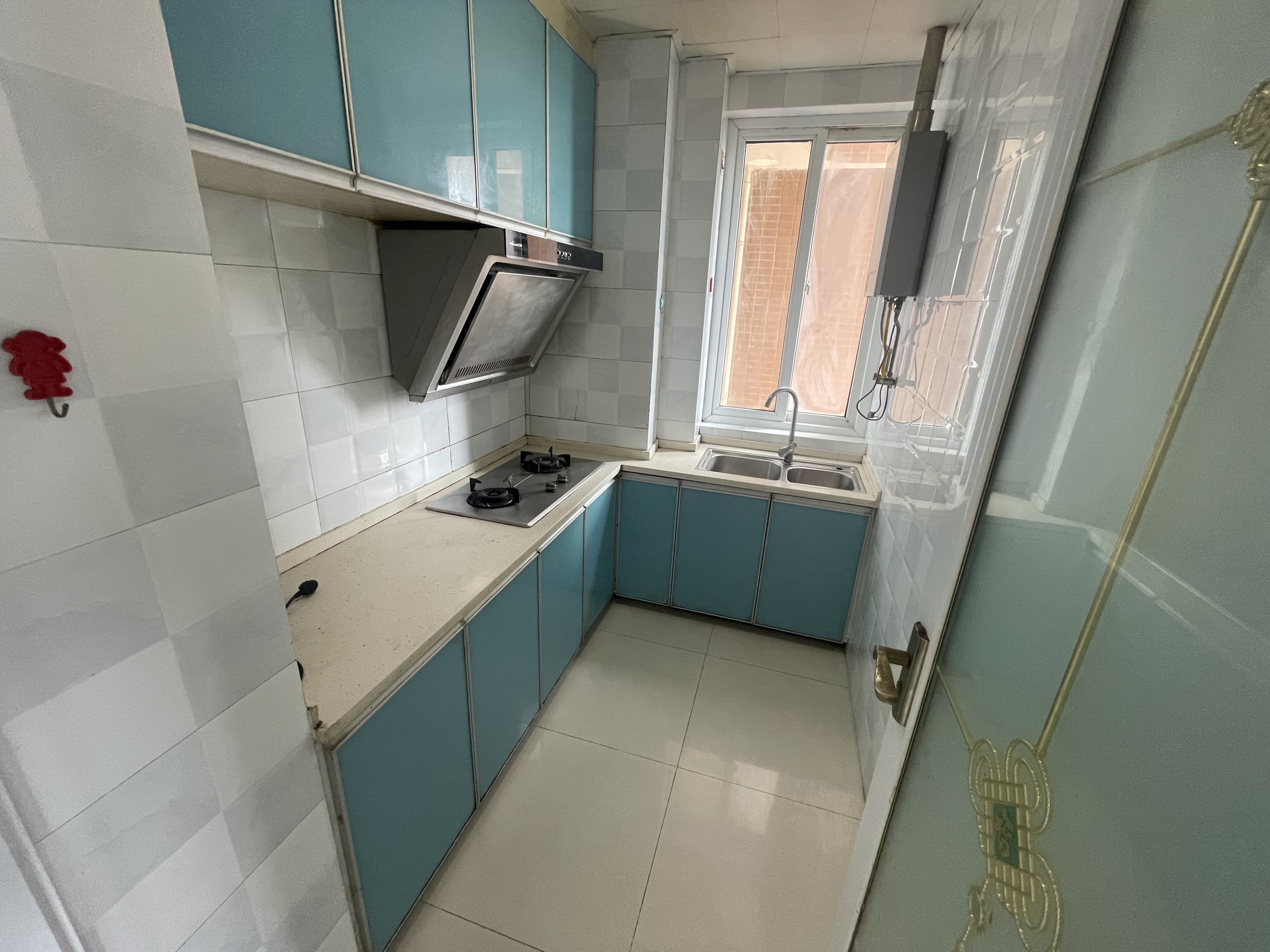 漫城林语带装修两房过马路就是读书的地方前面排阳光好