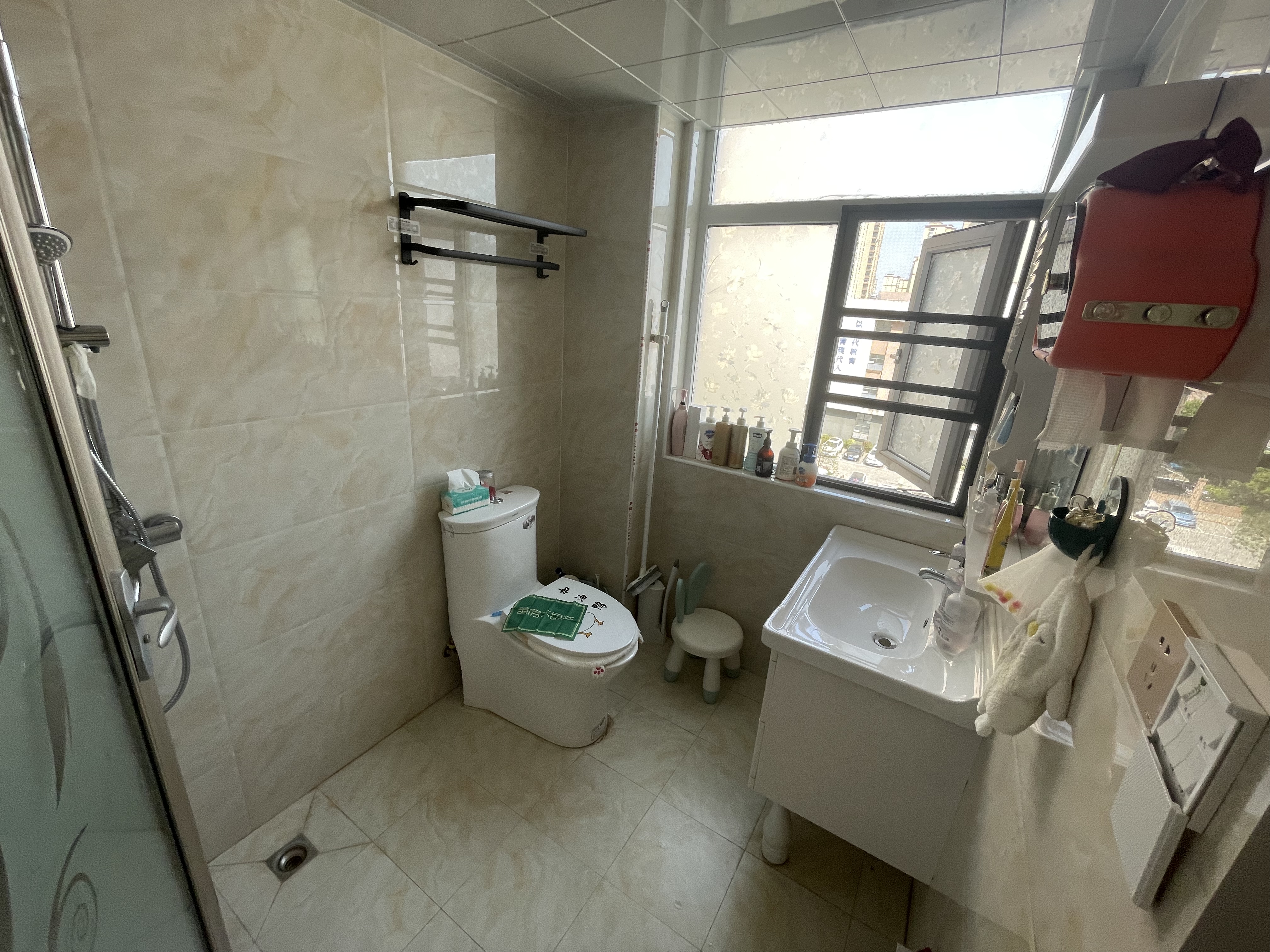 元泰未来城清华园元泰清华园125平精装修三室两厅两卫证件满两年