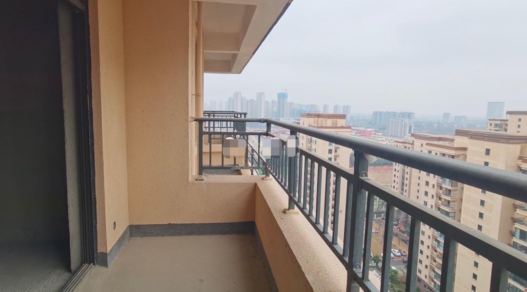 城南幼儿园到高中刚需毛坯三房荣怀19好楼层