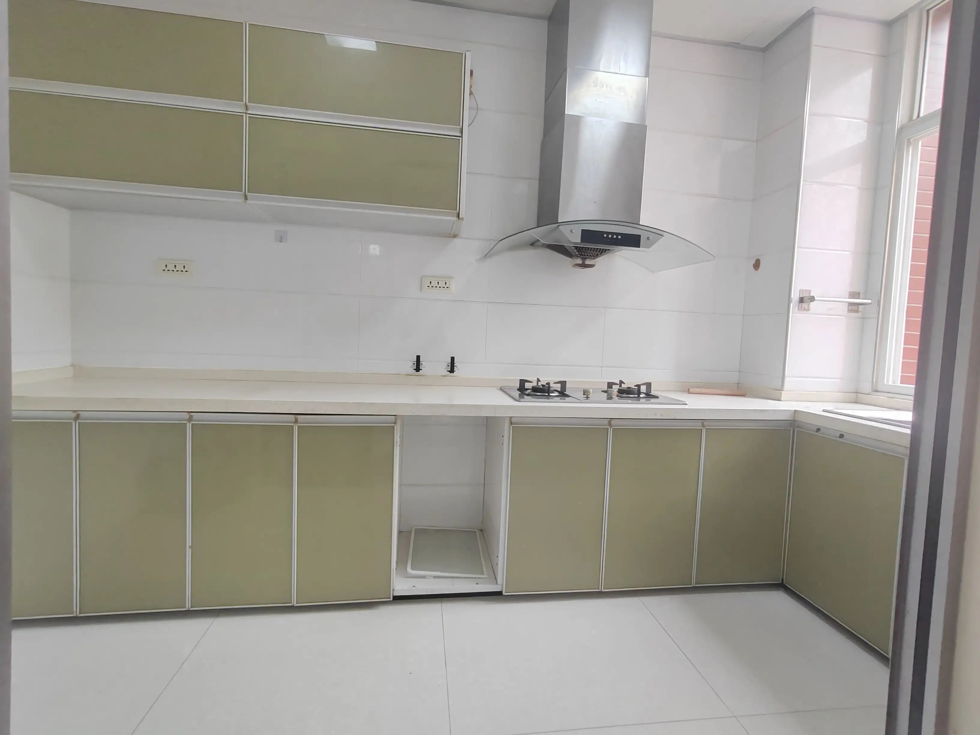 捡漏，城南，紫金城，电梯精装三房，好楼层，证满二，亏本出售