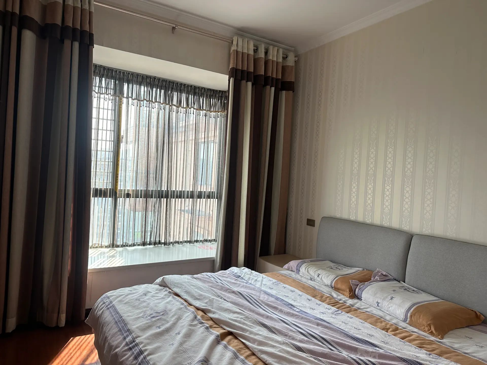 降价了，捡漏武商旁，小高层电梯房，精装8成新，送入户花园